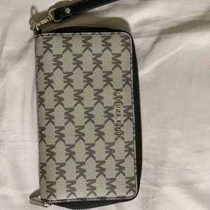 Michael Kors wallet/wristlet